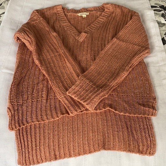 Coral Fashion on earth knit sweater. - Picture 1 of 6